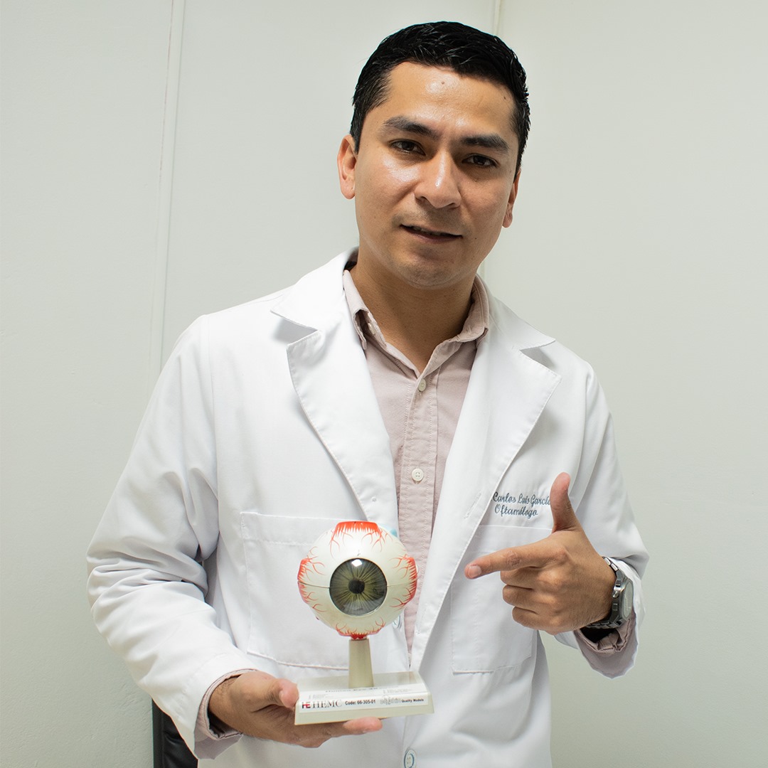 Dr. Salvador Alberto Torres Vásquez