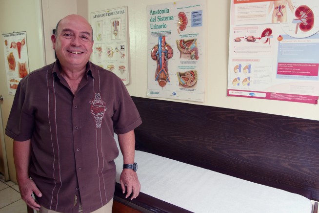 Dr. Alberto Vega Valdez