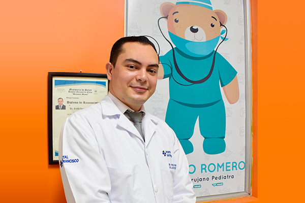 Dr. Pablo Romero Castro - Cirujano Pediatra